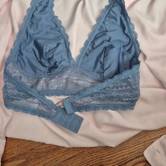 Victoria Secret Halter Style Bralette Dusty Blue Light triangular lining - Picture 6 of 9